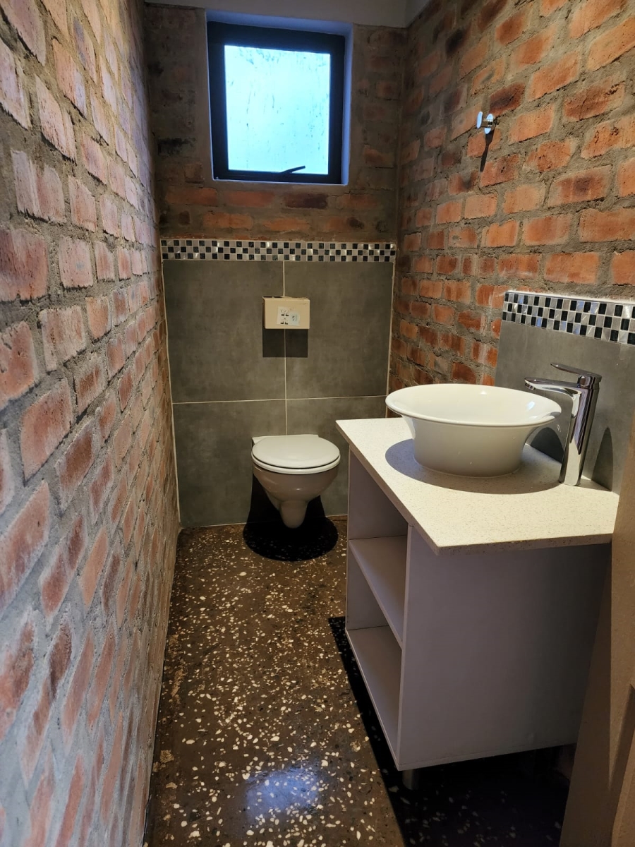 To Let 1 Bedroom Property for Rent in Vincent Eastern Cape